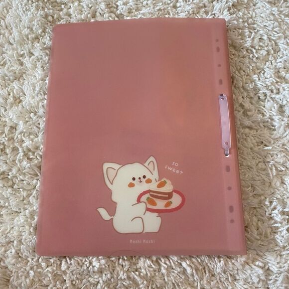 Cute Animal and Carrot Cake Print Binder Folder With 5 Plastic Sleeves. - Picture 7 of 10